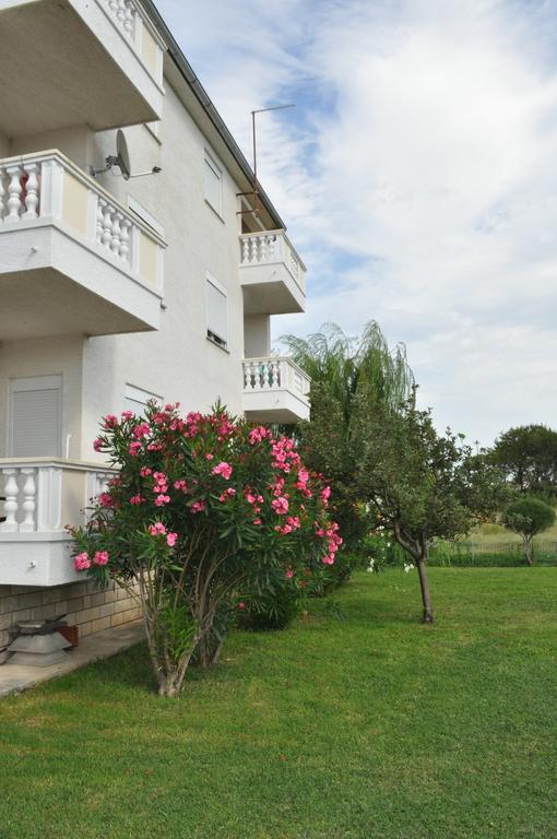 Apartments Smilja Ljubač Esterno foto